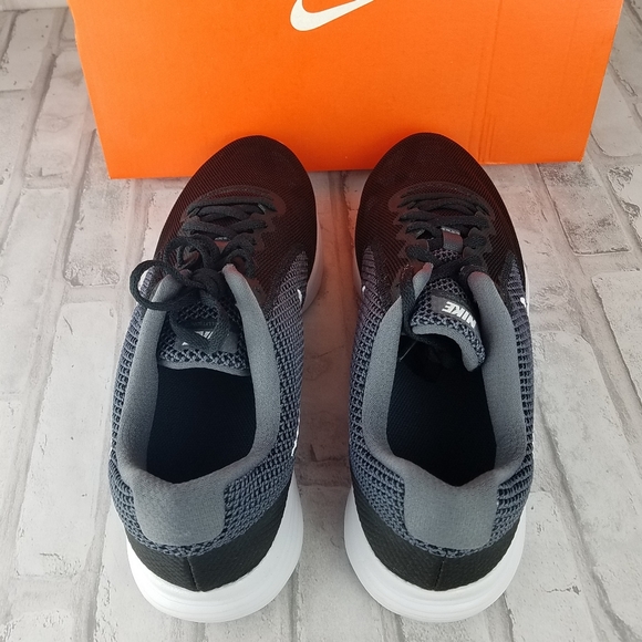 NIKE Revolution 3 Dark Gray Mesh Running S… - Picture 12 of 16